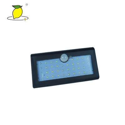Eco Friendly LED Emergency Light Solar Rechargeable With High Solar Transfer Efficiency